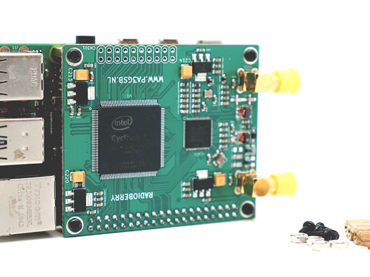 radioBerry_sdr_board_main_01-