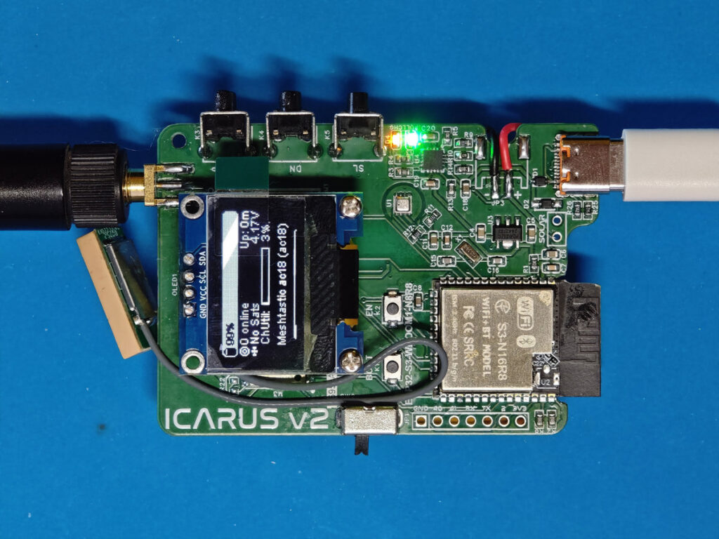 Custom Meshtastic node with firmware successfully flashed