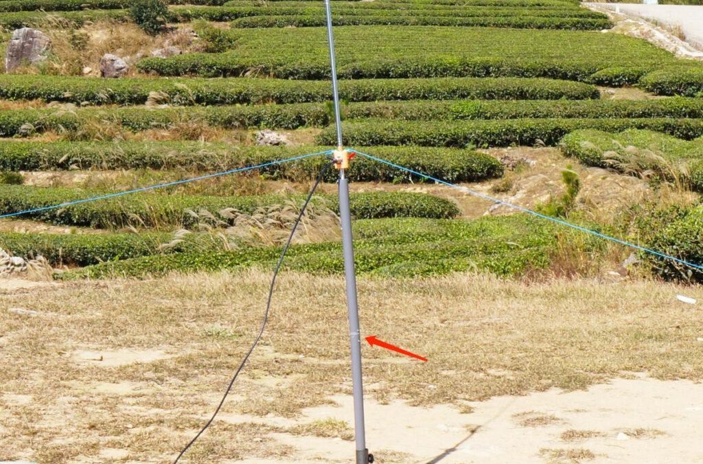 50cm D20mm PVC pipe as radial wire support stake for SOTA antenna