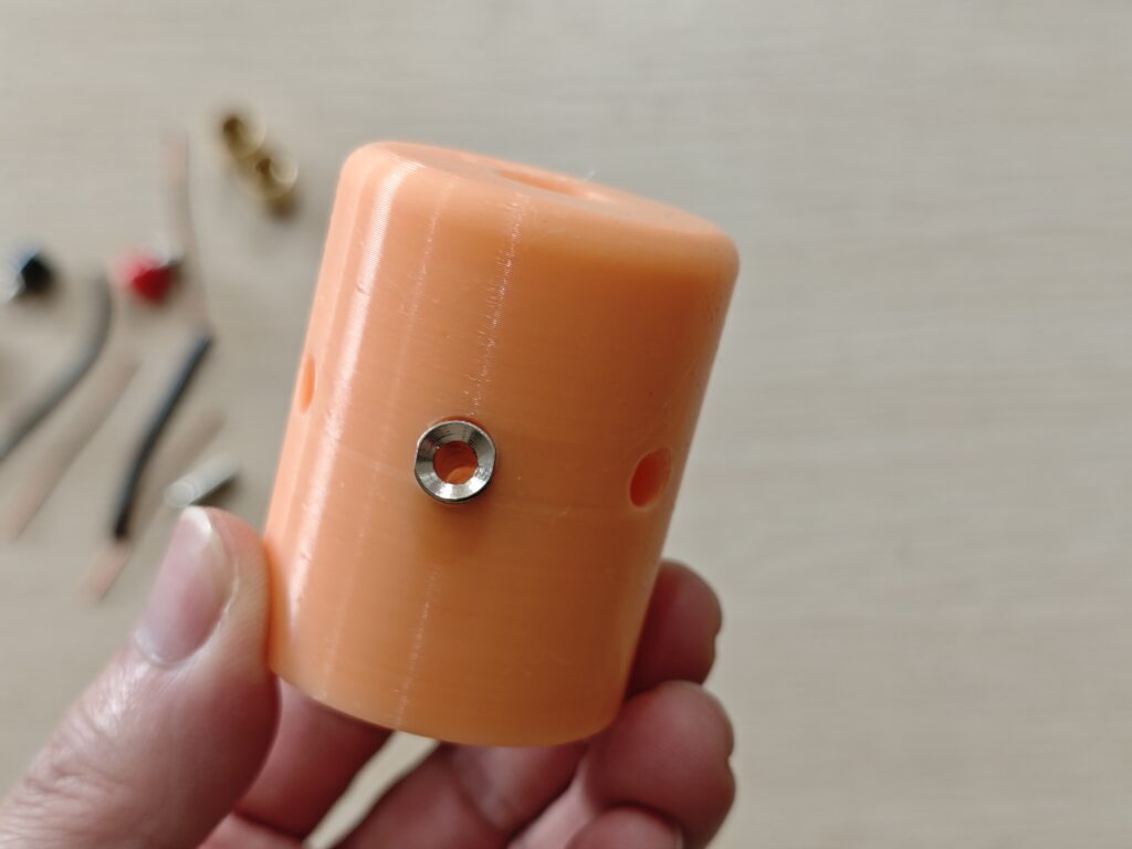 the antenna base, the heat impanted banana jack