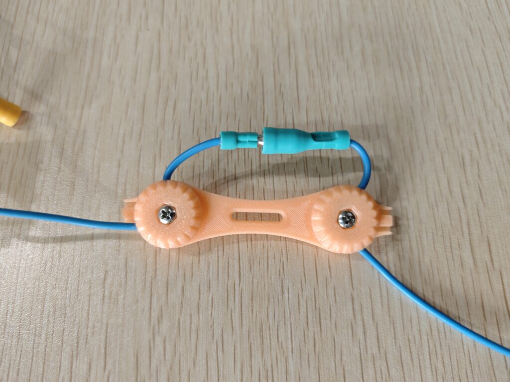 the bullet crimp connector and the 3d printed part
