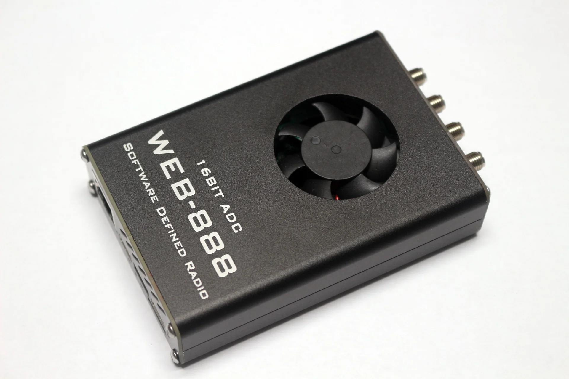 web-888 sdr with a built-in openwebrx app