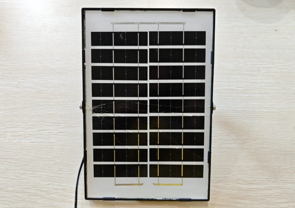 A 9V/6W solar panel mounted on AP/CPE enclosure via ball joint